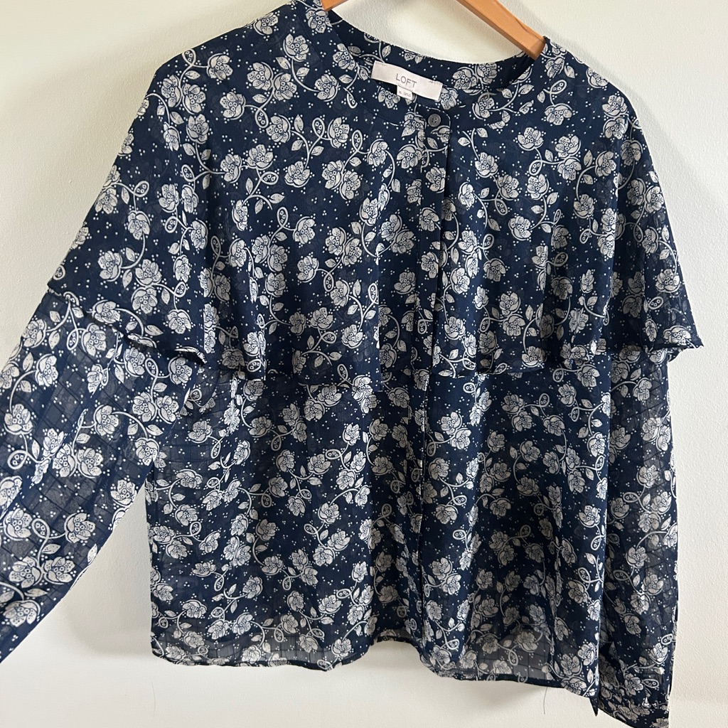 Loft Navy And White Floral Blouse Xl